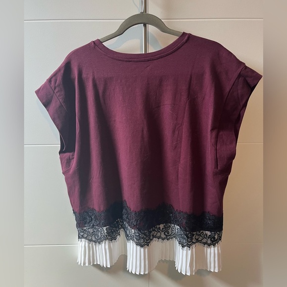 Laundry by Shelli Segal tshirt with lace accent - Picture 4 of 5